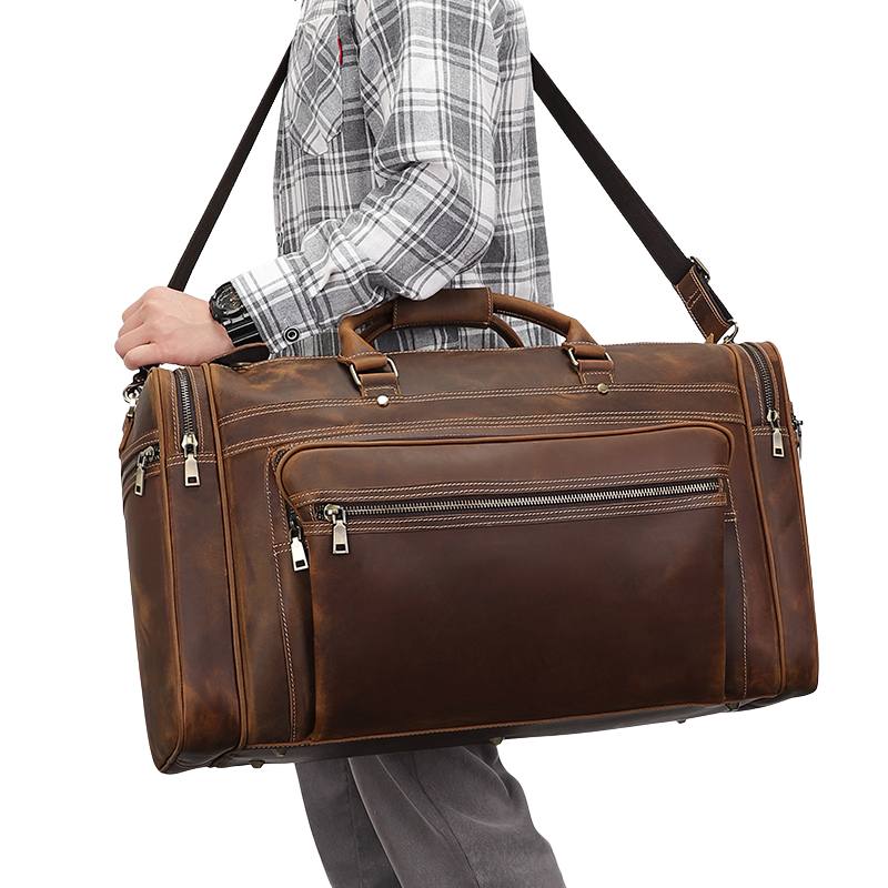 Full Grain Leather Weekender Bag Single Shoulder Carrying Full grain leather weekender bag single shoulder carrying